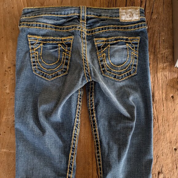 True Religion Capri Jeans with Yellow Stitching- Size 28- BN without Tags - Picture 2 of 6
